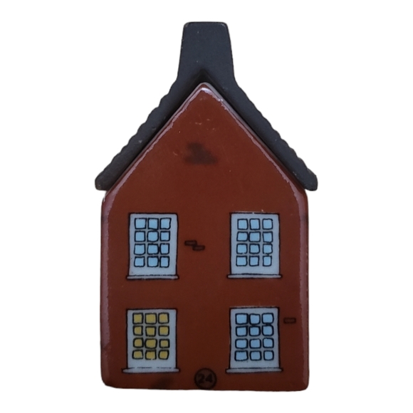 Wade England Figurines Whimsey On Why The Manor #24 - Picture 2 of 9